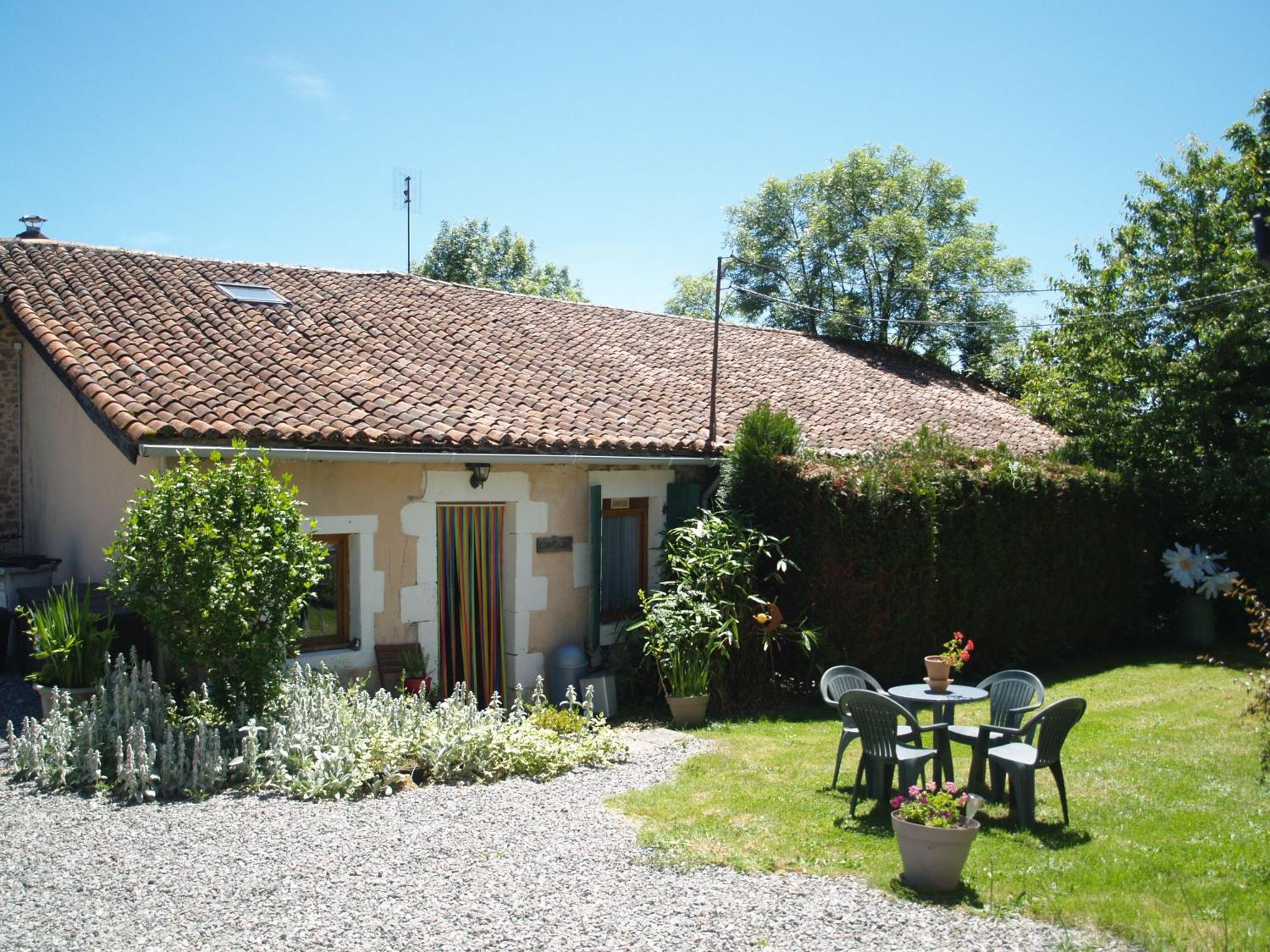 Tranquille Vienne Gites A Chirac Dept Charente Kültér fotó