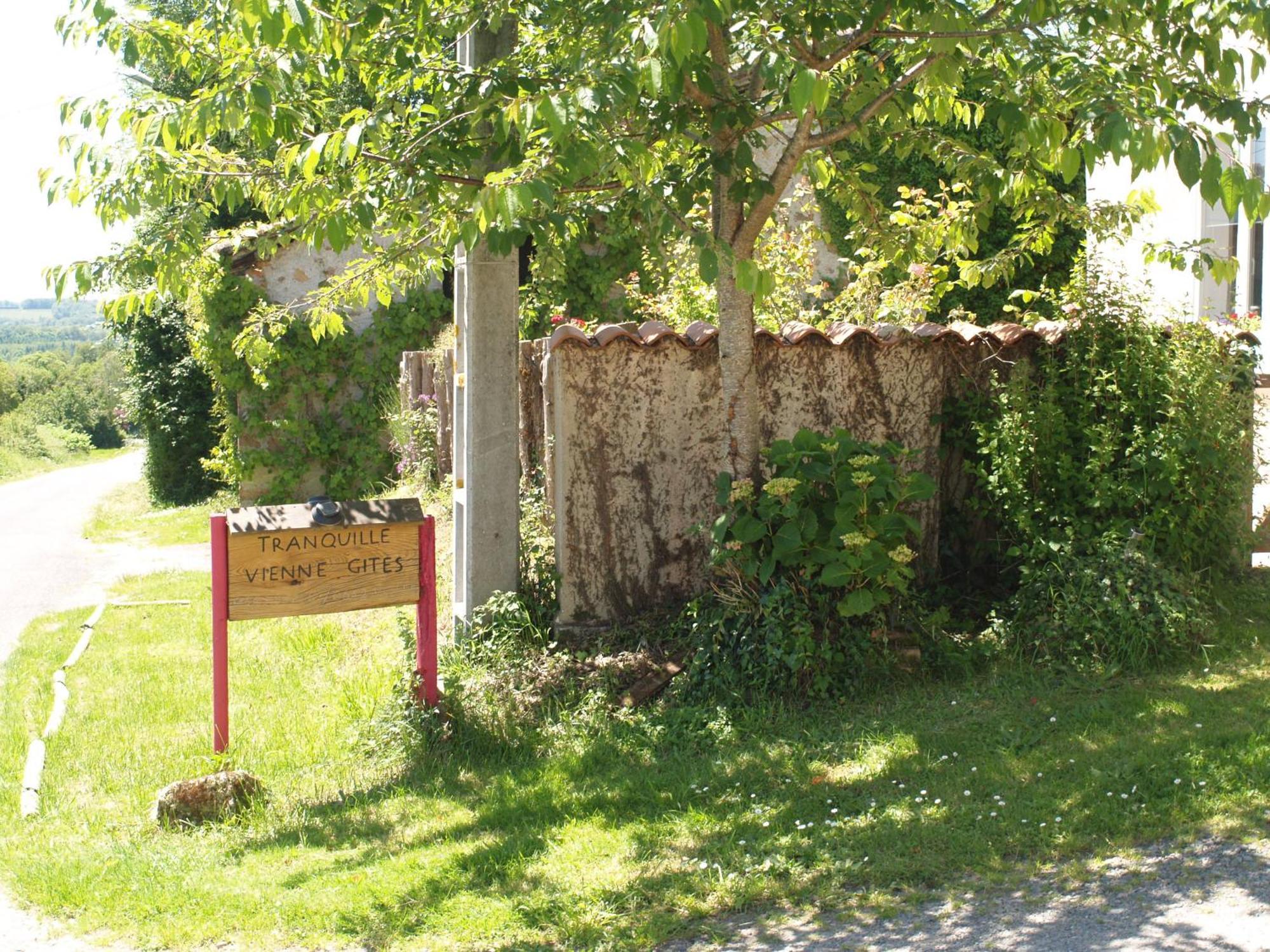 Tranquille Vienne Gites A Chirac Dept Charente Kültér fotó