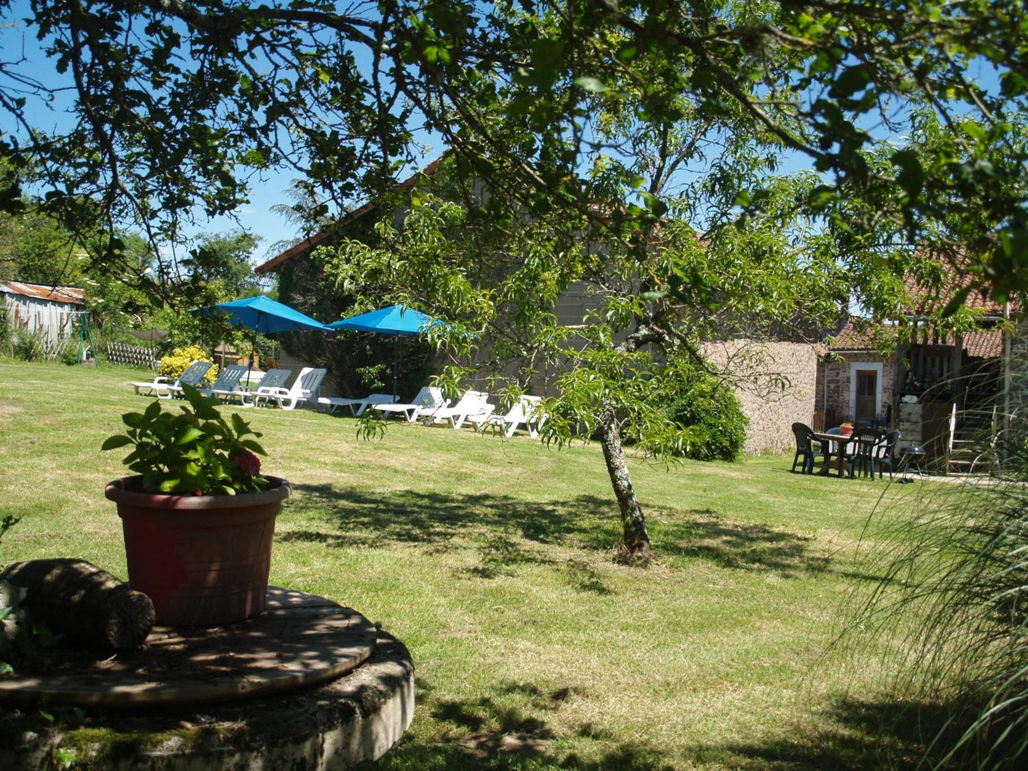 Tranquille Vienne Gites A Chirac Dept Charente Kültér fotó